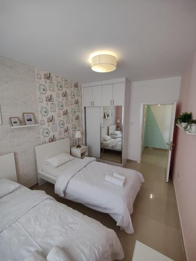 Aurelius Pool Apartments In Caesar Resort & Spa Perivolia tou Trikomou Екстериор снимка
